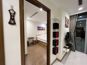 1 dormitorio, cortinas opacas, sistema de insonorización