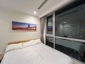 1 dormitori, cortines opaques i habitacions insonoritzades 