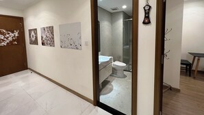 Luokittelematon kuva, 4 kautta 10, painike