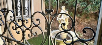 Superb villa in Cannes with sea views and pool. 