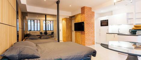 1 bedroom, iron/ironing board, WiFi, bed sheets