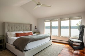 3 bedrooms, iron/ironing board, free WiFi, bed sheets - Hudson River Waterfront/HITS 2 Miles Away/Spec Views/Pool/Stars/Deck/Private (Malden on Hudson, NY)