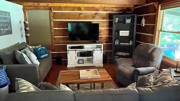 Smart-tv, videospil, dvd-afspiller, bøger