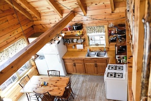 Fridge, microwave, oven, stovetop - Cozy Bear Log Cabin near Cook Forest State Park (Leeper)