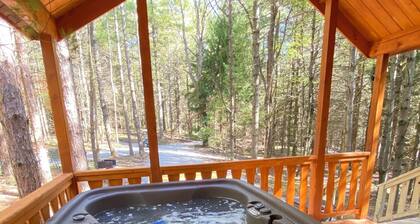 Happy Bear Log Cabin near Cook Forest State Park