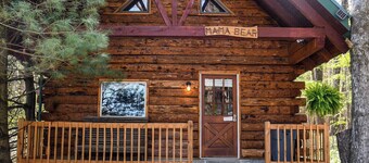 Mama Bear Log Cabin near Cook Forest State Park