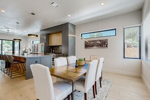 Dining - Two modern townhouses with enclosed backyards (Austin)