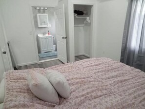 1 bedroom, iron/ironing board, free WiFi, bed sheets