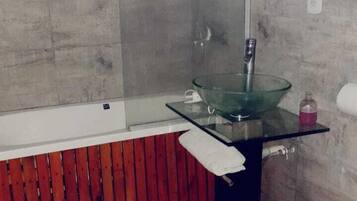 Private spa tub