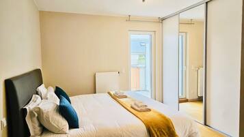 2 bedrooms, iron/ironing board, free WiFi