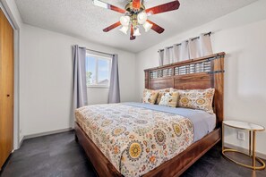 5 bedrooms, desk, iron/ironing board, WiFi