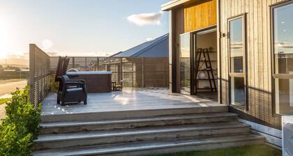 Luxe on Burgundy, Martinborough