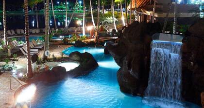 Discover Island Paradise at the Grand Waikikian by Hilton – 1 Bedroom City View