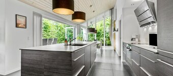 Lovely home in Ebeltoft with sauna