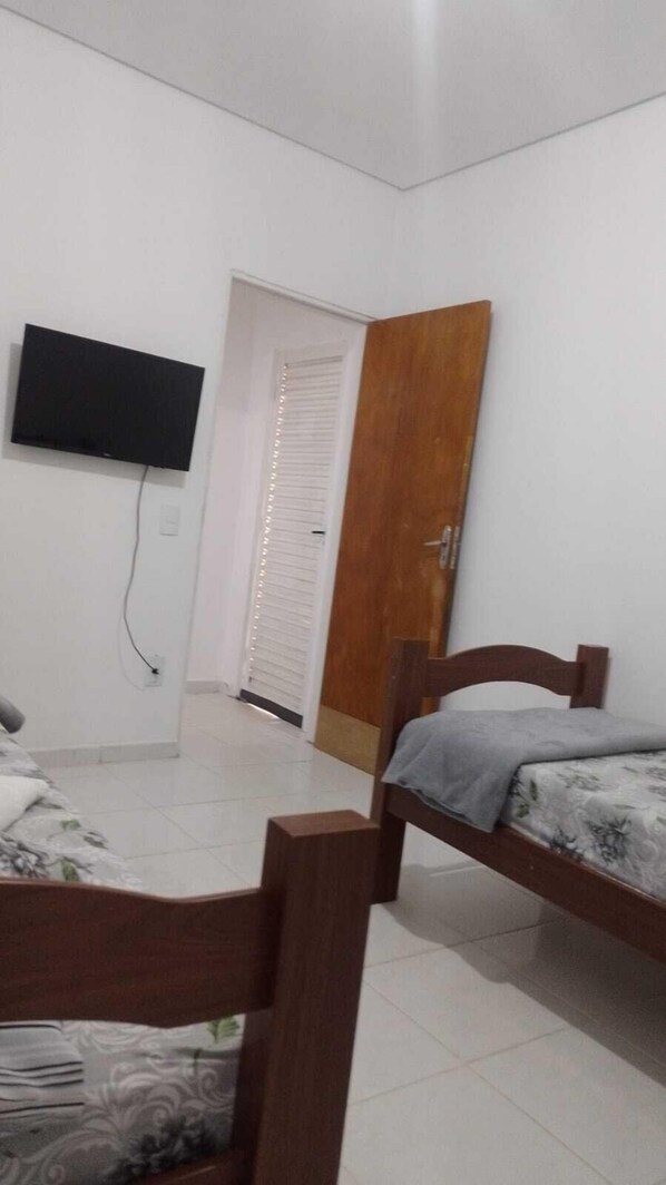 ห้องเบสิกทวิน | Wi-Fi ฟรี, ผ้าปูที่นอน