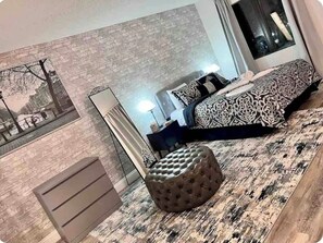 1 bedroom, iron/ironing board, free WiFi, bed sheets - Cozy Condo in Enchanting Orlando with Fitness Room, AC, WiFi (Orlando)