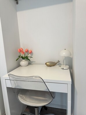 Interior - DC Tranquil 2BR w/ Laundry, Parking & Dishwasher (Washington)