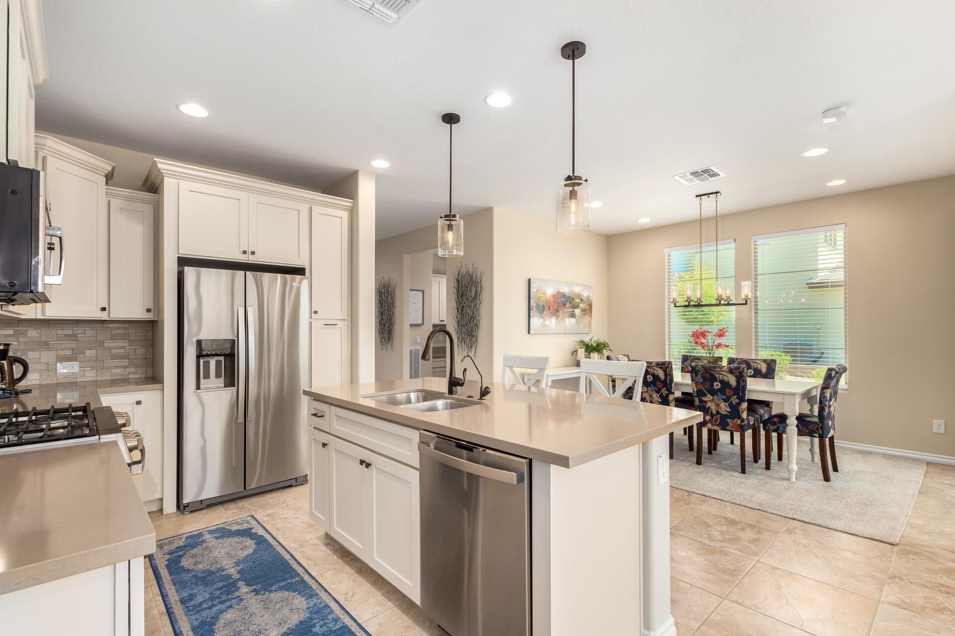 雪櫃、微波爐、焗爐、爐具