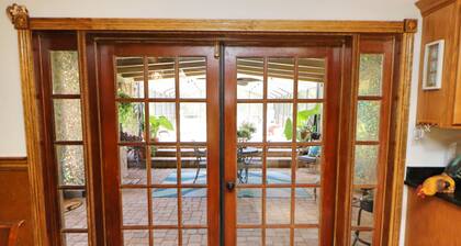 Pool, Pony and Rural Bliss, minutes away from the Intracoastal.