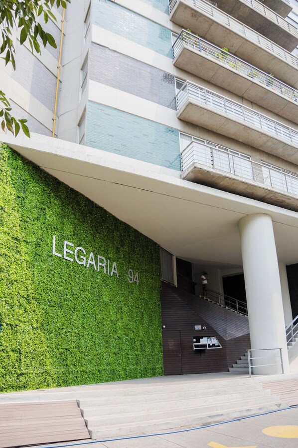 Exterior - New Loft with Valet Parking & Amenities (Mexico City)