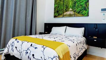 1 bedroom, desk, iron/ironing board, WiFi