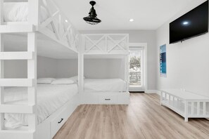 8 bedrooms, iron/ironing board, free WiFi, bed sheets