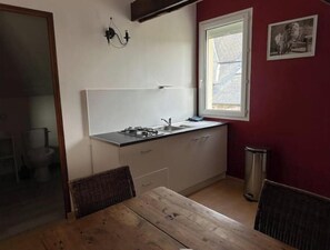 Interior - La maison du chêne 1 (Miniac-Morvan)