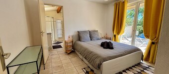 Les Jardins du Carignan - Jolie Maison sur un Terrain de 1300m2 en Centre Ville