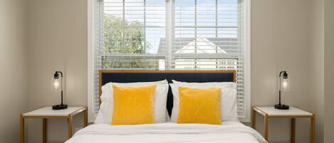 3 slaapkamers, een bureau, een strijkplank/strijkijzer, gratis wifi