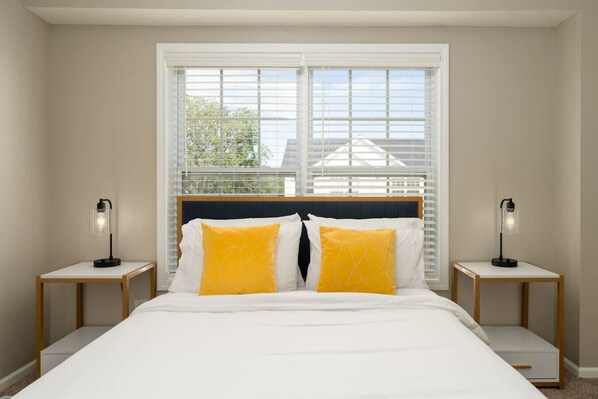 3 bedrooms, desk, iron/ironing board, free WiFi