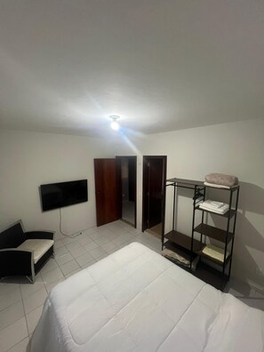 Classic-Vierbettzimmer | Schallisolierte Zimmer, kostenloses WLAN, Bettwäsche