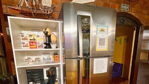 Tägliches inbegriffenes kontinentales Frühstück