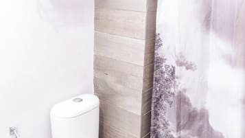 Executive Apartment, 3 Bedrooms | Bathroom