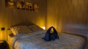 1 bedroom, iron/ironing board, WiFi, bed sheets - Évasion - Orly à 12 Minutes de Paris. Bel Appartement au Cœur de Orly (Paray-Vieille-Poste)