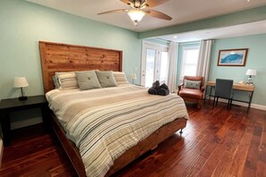 2 bedrooms, desk, iron/ironing board, travel cot