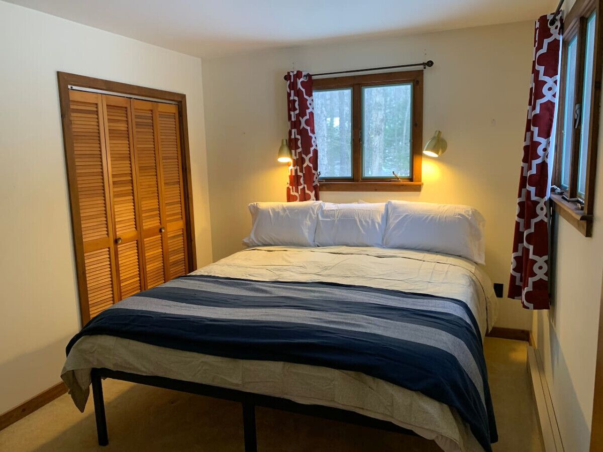 3 bedrooms, desk, iron/ironing board, WiFi