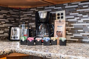 Kaffee und/oder Kaffeemaschine