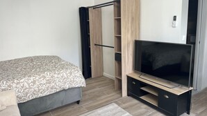 1 室のベッドルーム、WiFi、ベッドシーツ