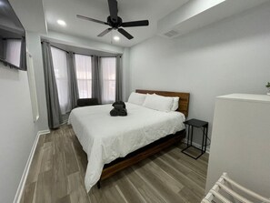 1 chambre, bureau, fer et planche à repasser, Wi-Fi