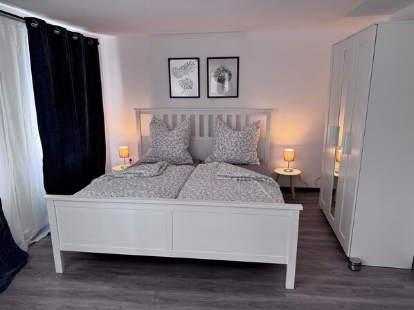 1 bedroom, WiFi, bed sheets