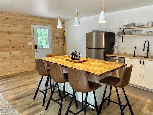 Come make memories in the Adirondacks at THE BARN! Bike, hike or swim⛰️all summer