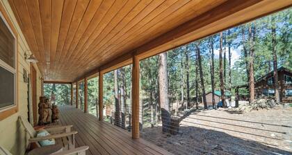 Bear Hug Retreat! 3BD/2.5BA Tranquil Mt Home