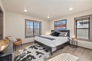 3 dormitorios, escritorio, tabla de planchar con plancha y wifi gratis