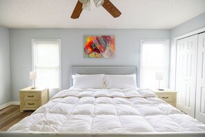 3 bedrooms, desk, iron/ironing board, free WiFi