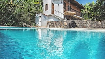 2 Außenpools