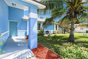 Exterior - BR Tropical Oasis in Port St Lucie (Port Saint Lucie)