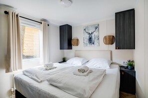 2 slaapkamers, een bureau, wifi, beddengoed