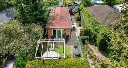 Stay With Private Hottub / Sauna