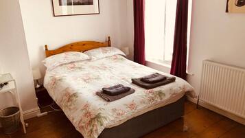Deluxe Double Room, Multiple Beds, Non Smoking, Sea View | Iron/ironing board, free WiFi