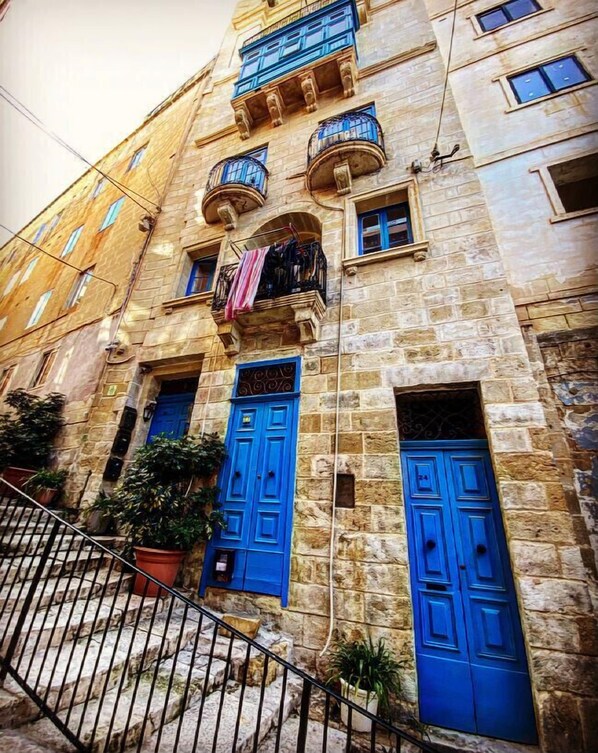 Exterior - Three cities Malta 4 (Cospicua)
